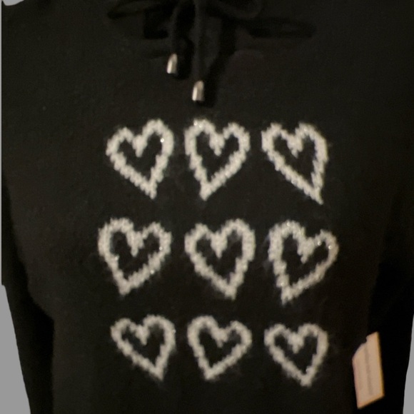 Sweater Black with White Hearts Sweater / Hoodie – Perfect for Any Season! NEW - Picture 4 of 5